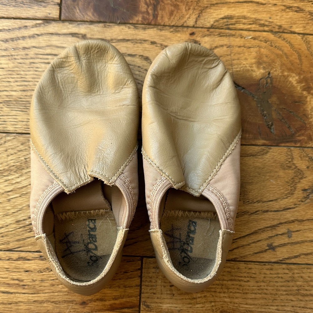 Tan So Danca Jazz Shoes!